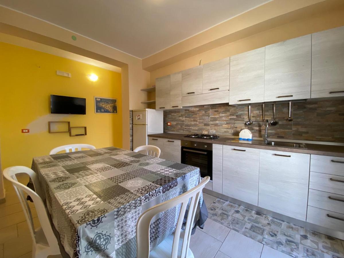 Villa 200M From The Sea - Large Private Patio With Bbq Triscina Exterior foto